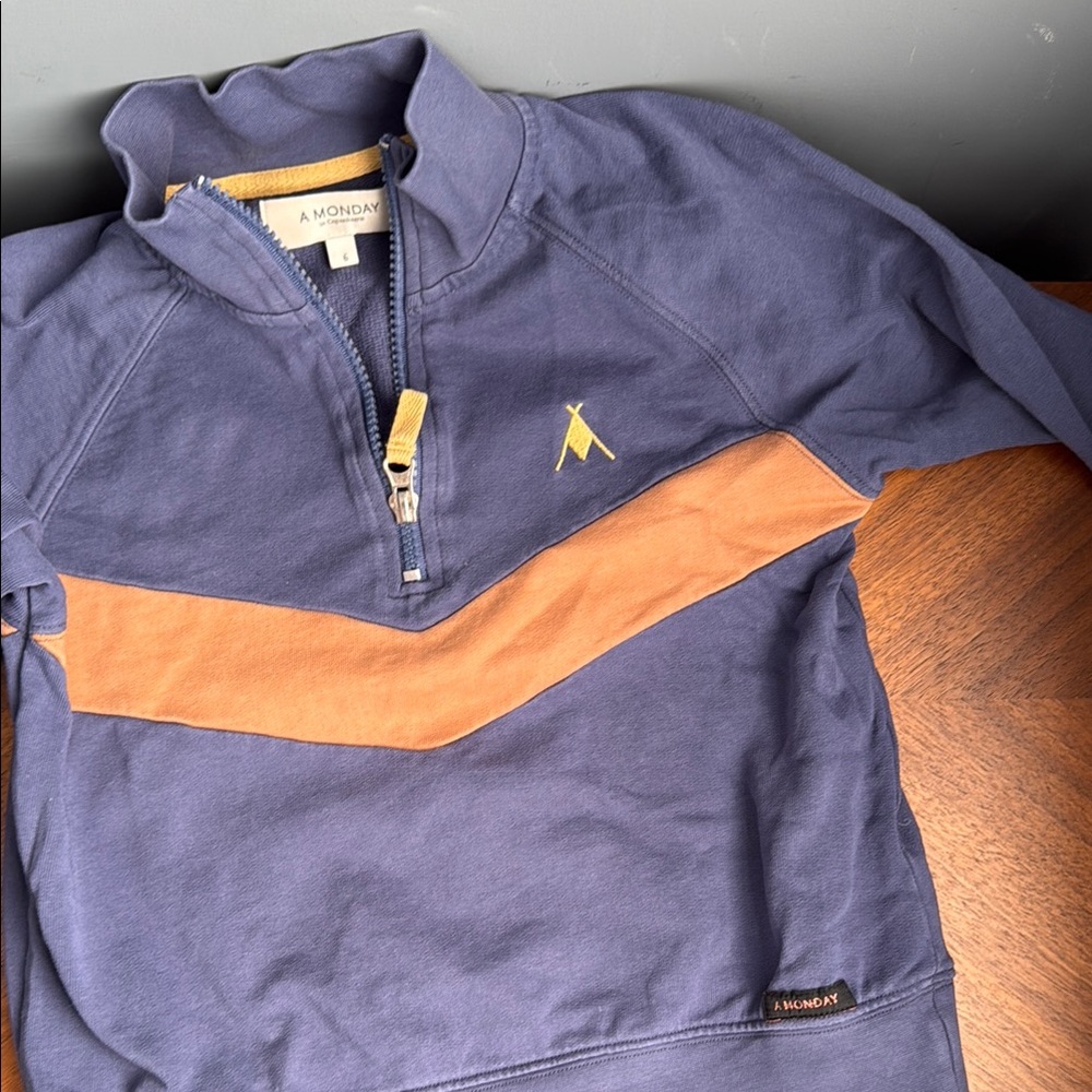 A MONDAY in Copenhagen Blue and Tan Quarter-Zip Pullover